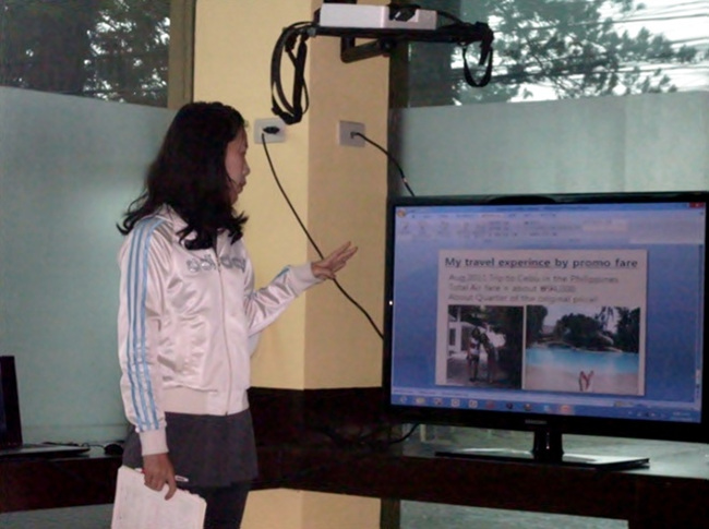 Student Kim, Bo Yeon is discussing about My Travel Experience by Promo Fare